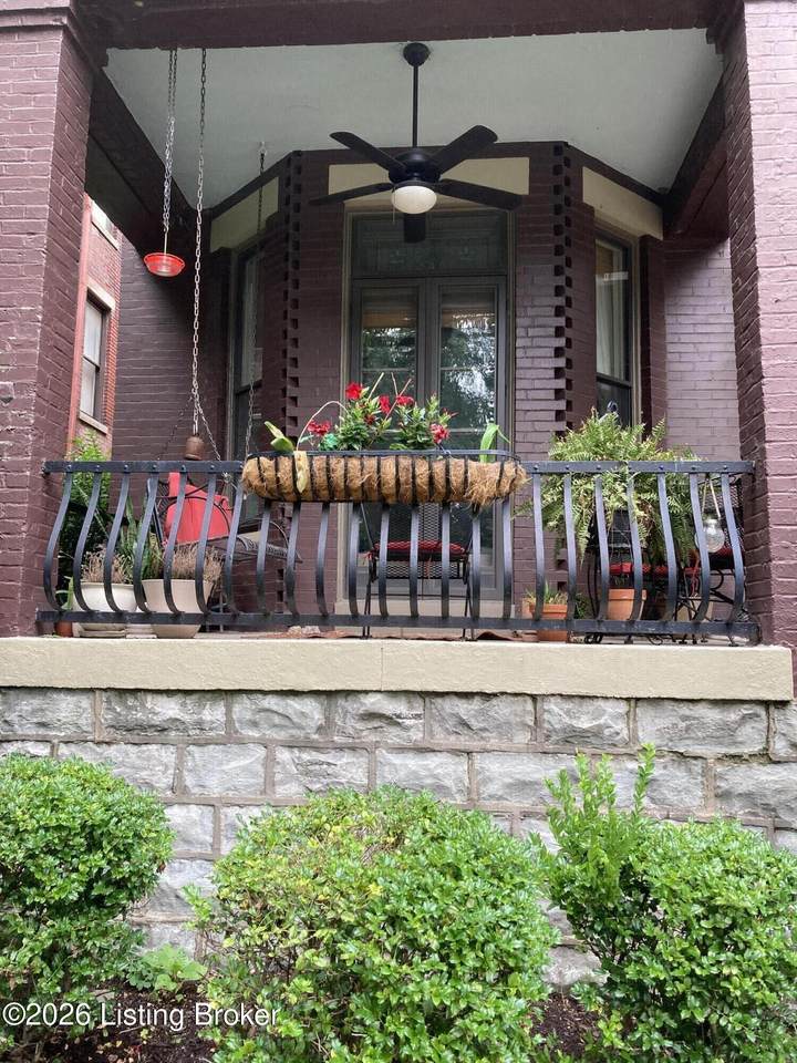 https://bt-photos.global.ssl.fastly.net/louisville/1280_boomver_2_1721314-2.jpg