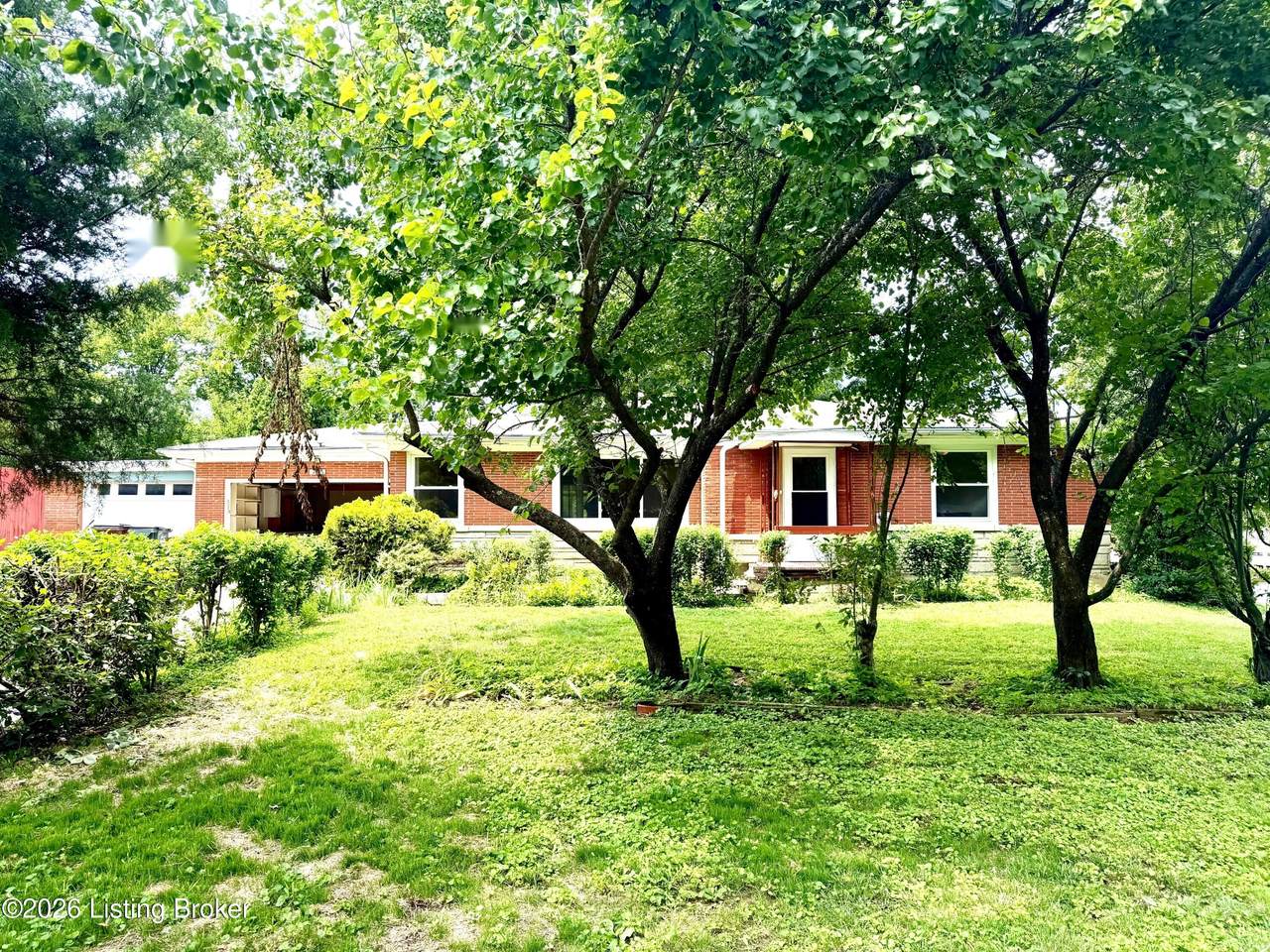 708 Grant Ave - Photo 1