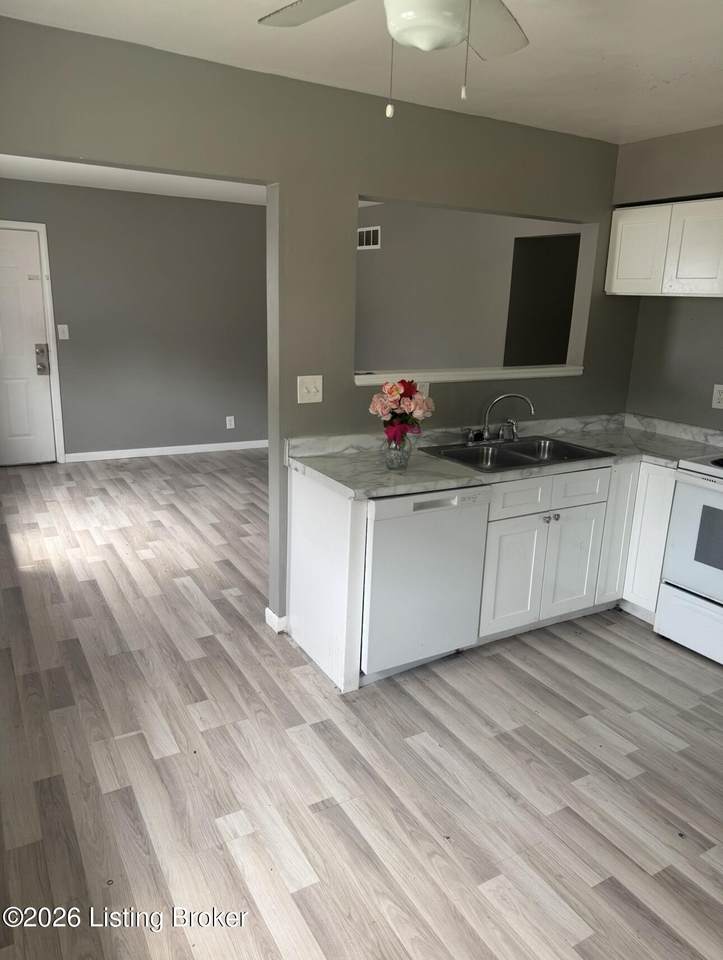 10303 Torrington Rd - Photo 1