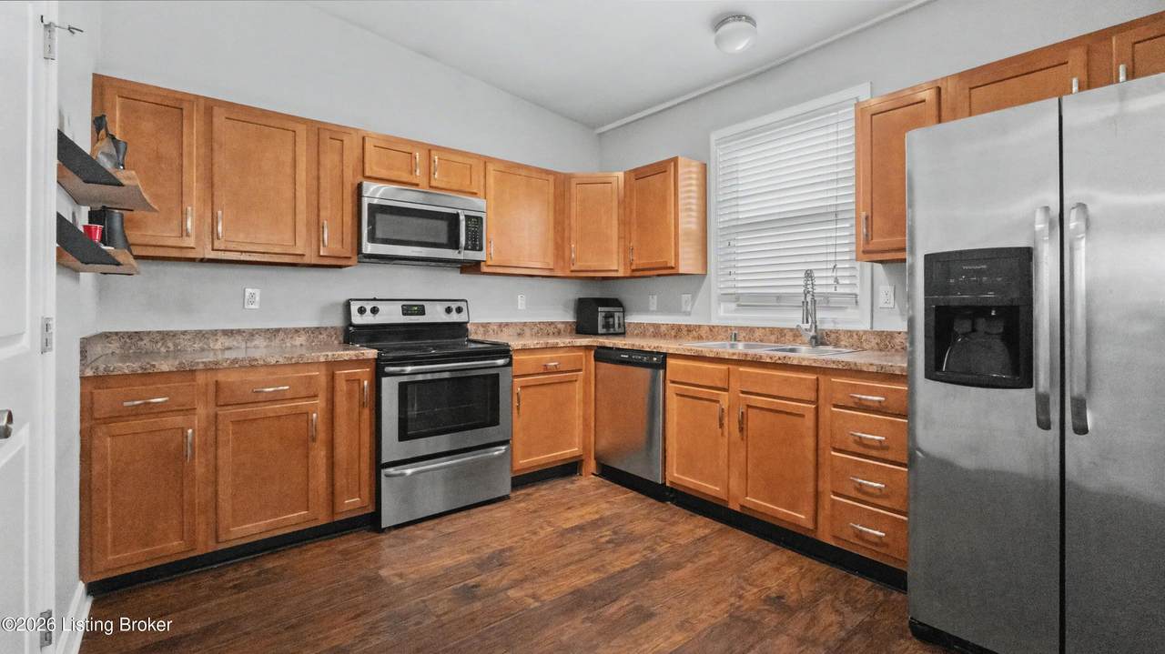 1035 Caldwell St - Photo 1