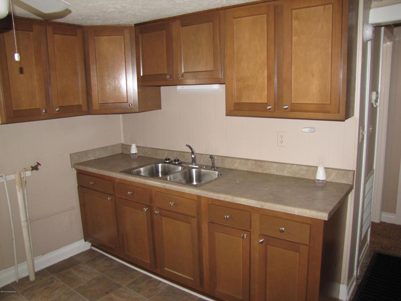 1477 Oakwood Ave - Photo 1