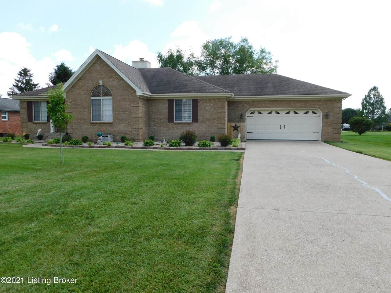 1063 Cobblestone Cir - Photo 1