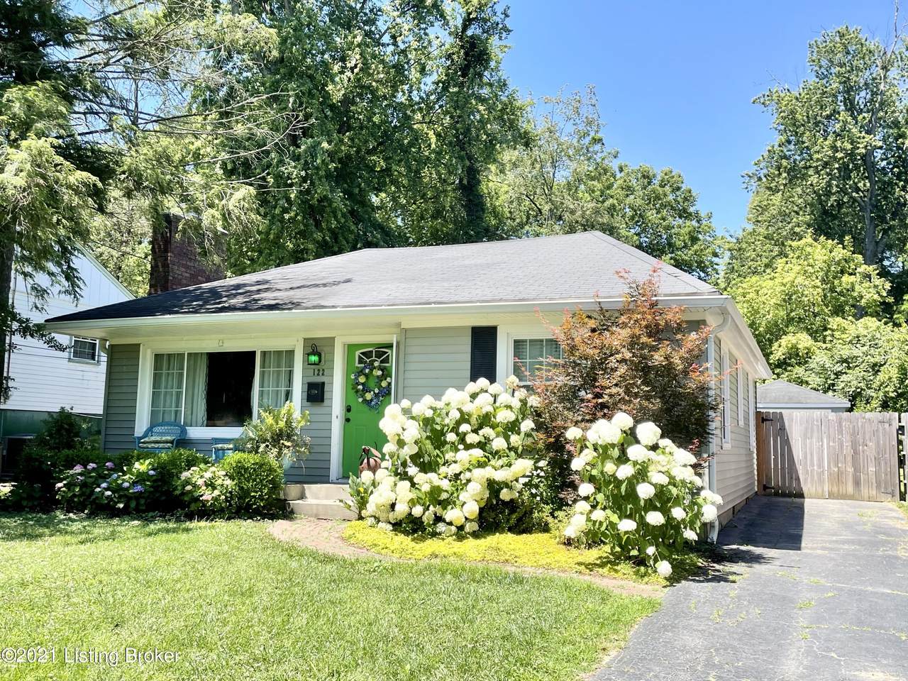 122 N Crestmoor Ave - Photo 1