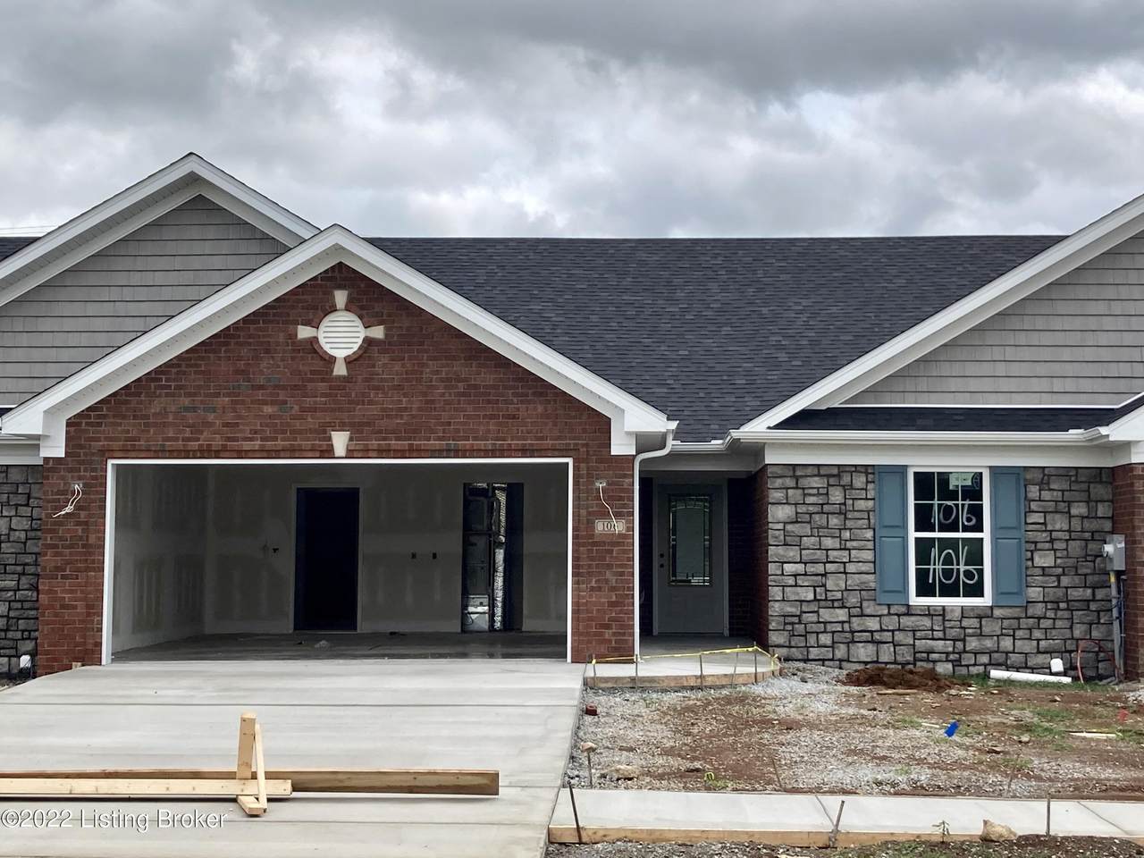 106 Lala Ln - Photo 1