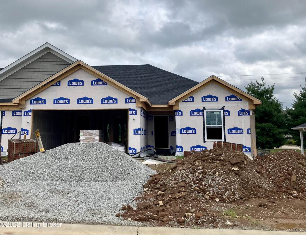 112 Lala Ln - Photo 1