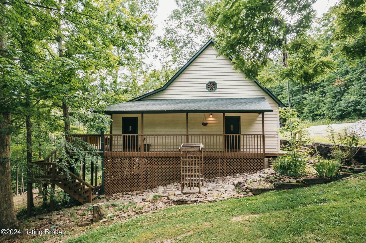 315 Timberlake Ln - Photo 1