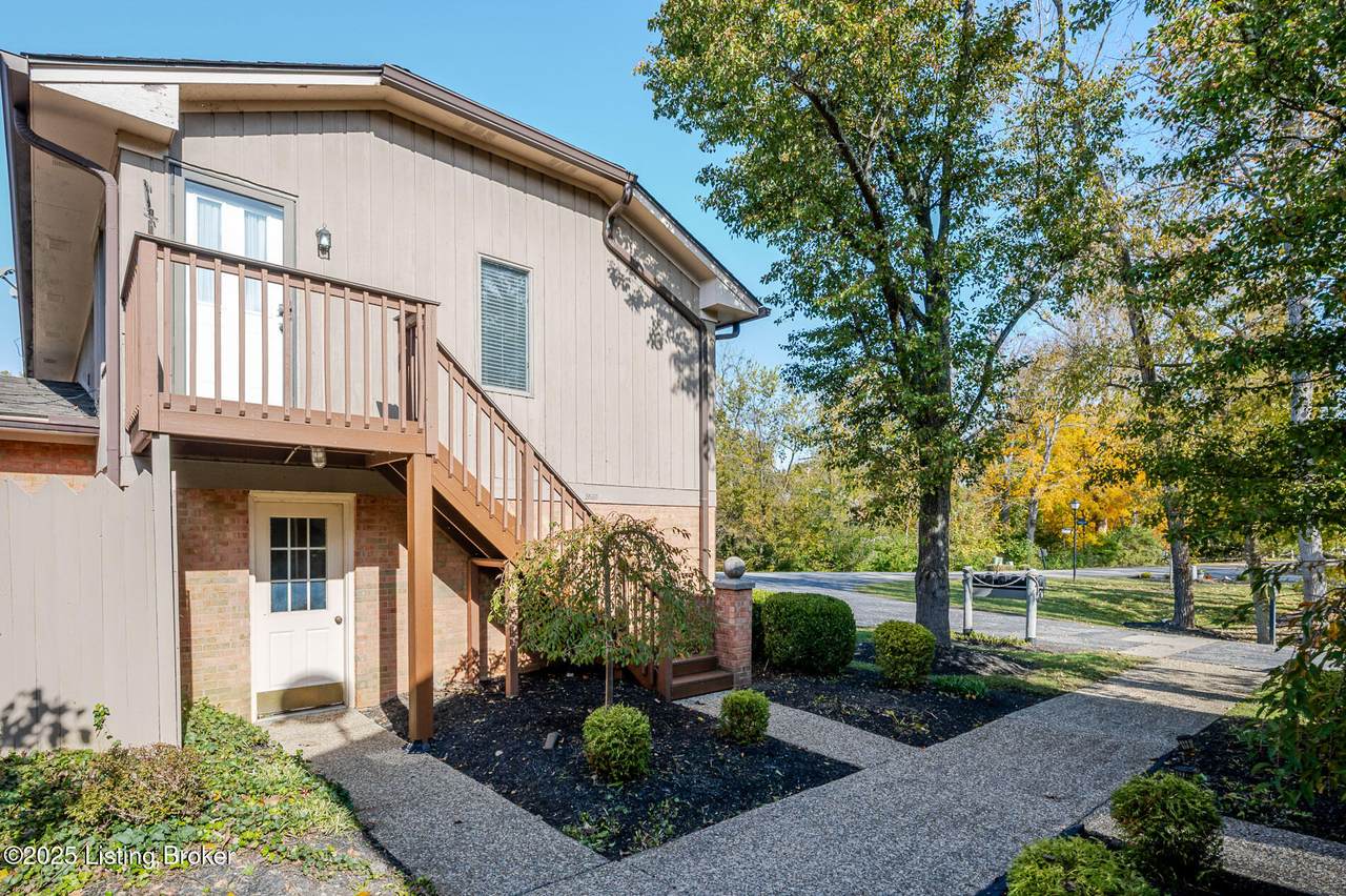 5560 Forest  Lake Dr - Photo 1