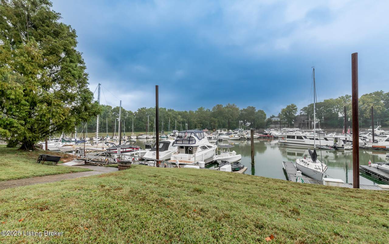 https://bt-photos.global.ssl.fastly.net/louisville/1280_boomver_3_1718477-2.jpg