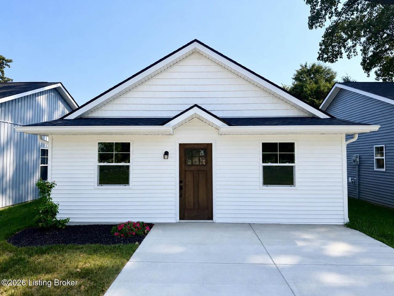 625 Main St - Photo 1