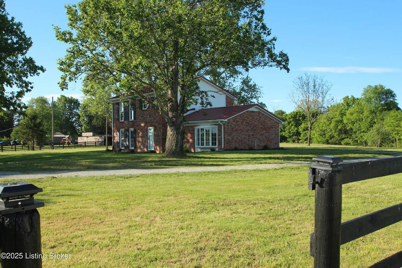 https://bt-photos.global.ssl.fastly.net/louisville/1280_boomver_6_1679562-2.jpg