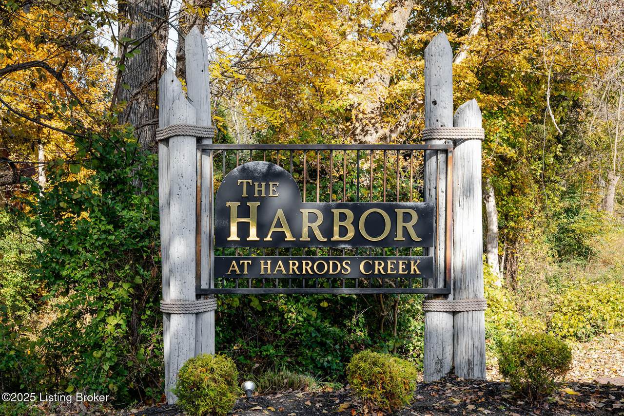 5560 Forest  Lake Dr - Photo 1