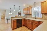 6817 Stone Hill Rd - Photo 15