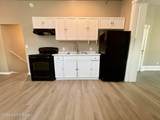 110 Oak St - Photo 4