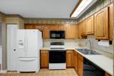 305 Chanel Ct - Photo 13