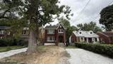 922 43rd St - Photo 2