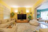 1424 Saint James Ct - Photo 9