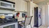 1433 Rosewood Ave - Photo 13