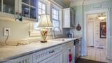 1433 Rosewood Ave - Photo 14