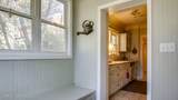 1433 Rosewood Ave - Photo 17