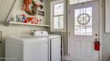 1433 Rosewood Ave - Photo 18