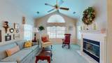3827 Greenhurst Dr - Photo 2