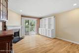 1935 Gardiner Ln - Photo 3