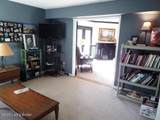 1815 Gardiner Ln - Photo 13
