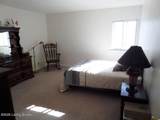 1815 Gardiner Ln - Photo 17