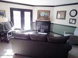 1815 Gardiner Ln - Photo 7