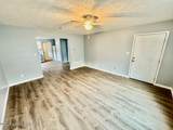 1445 Harrodsburg Rd - Photo 2