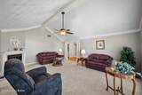239 Shady Pond Ln - Photo 15