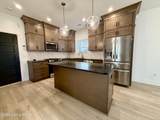621 Thomas St - Photo 6