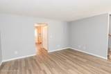 315 Berkley Ct - Photo 3