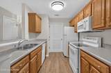 1101 Powerhouse Ln - Photo 10