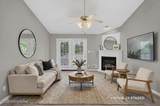 1101 Powerhouse Ln - Photo 2