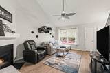 10400 Pinoak View Dr - Photo 5