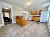 1902 Oak St - Photo 4