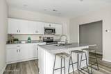812 Rosemary Ln - Photo 9