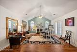 8405 Fox Pointe Pl - Photo 4