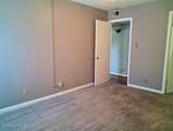 1935 Gardiner Ln - Photo 15