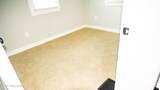 813 42nd St - Photo 18