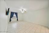 1602 Gardiner Ln - Photo 4