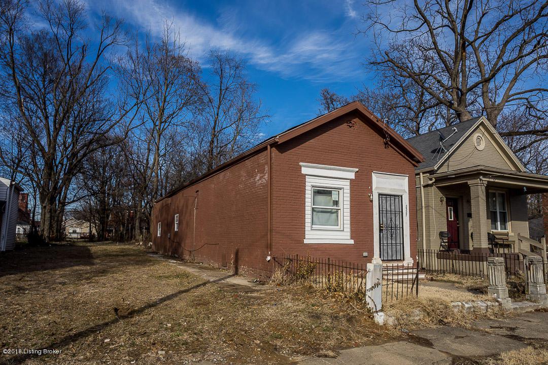 2327 Cedar St - Photo 1