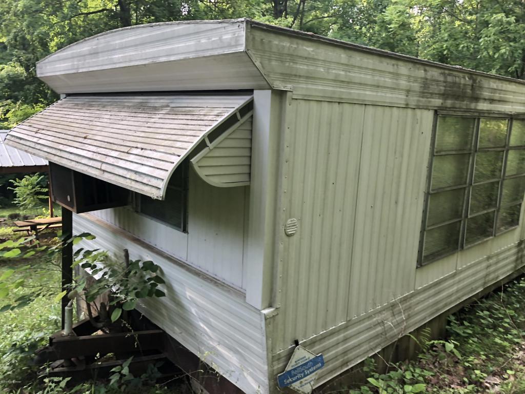698 Lakeshore Dr - Photo 1