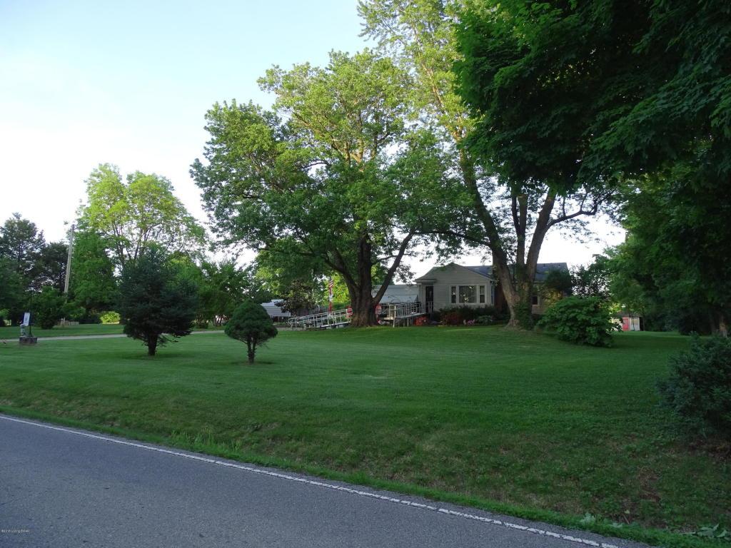 8211 Cedar Creek Rd - Photo 1