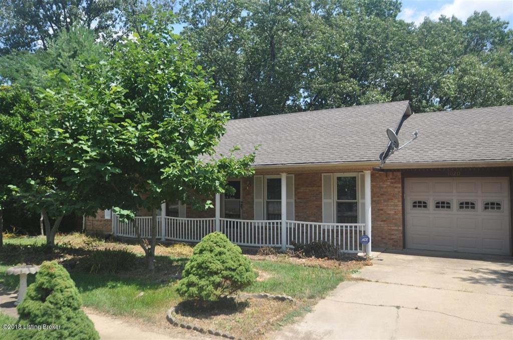 1020 Hillcrest Dr - Photo 1