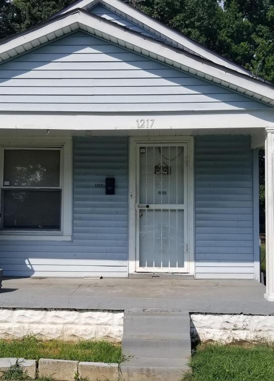 1217 Lillian Ave - Photo 1