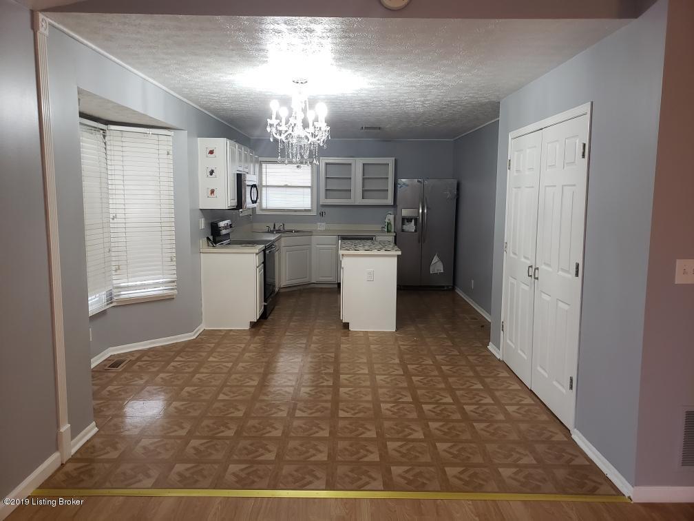 7117 Orchard Lake Blvd - Photo 1