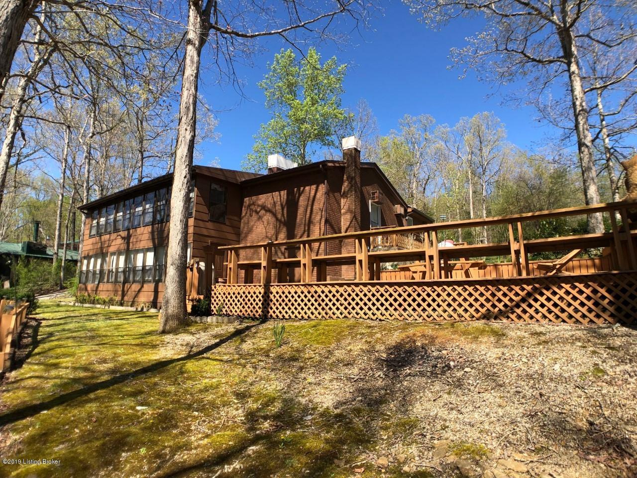 439 Lakewood Dr - Photo 1