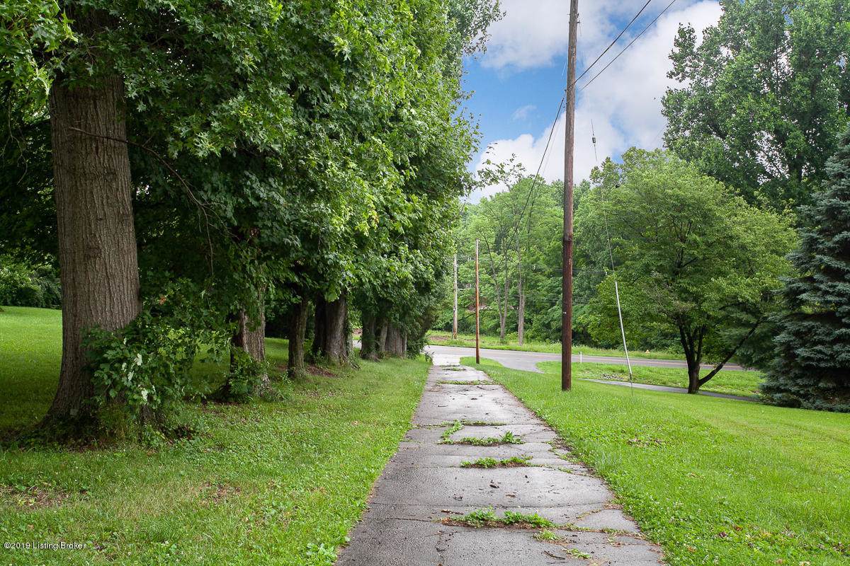8800 Watterson Trail - Photo 1